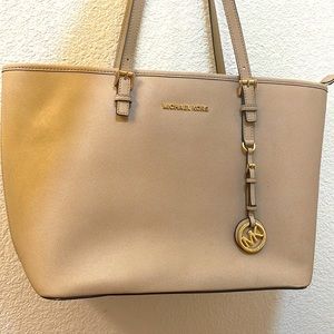 Michael Kors beige bag